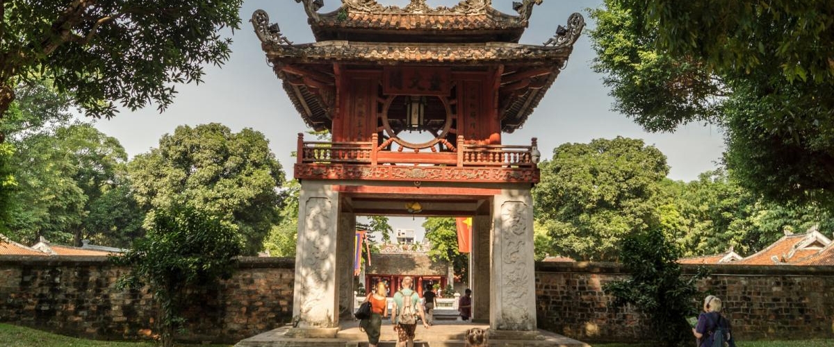 Discovery Inside Hanoi City by Jeep Experience