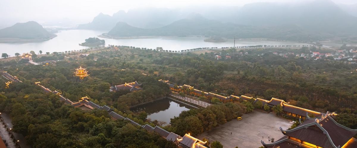 HOA LU – TRANG AN - 1 DAY TRIP BY LIMOUSINE (Cycling)