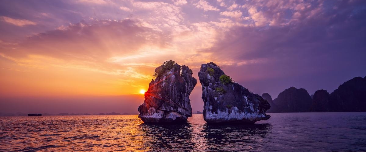 NINH BINH + HA LONG BAY  2 DAYS/1NIGHT  STAY AT BUNGALOW / HOTELS 3*- 4* in Ninh Bình