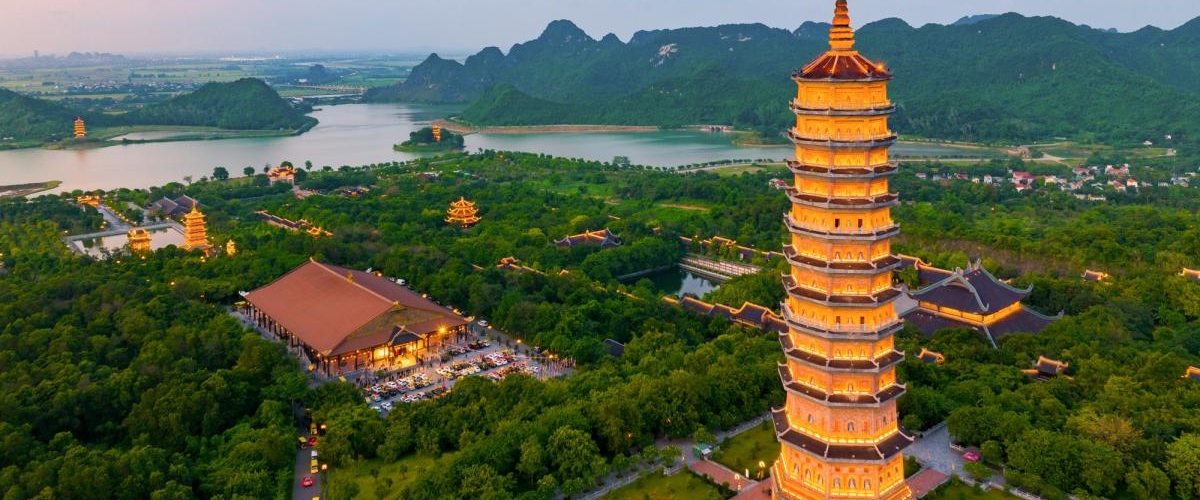 HOA LU – TRANG AN - 1 DAY TRIP BY LIMOUSINE (Cycling)