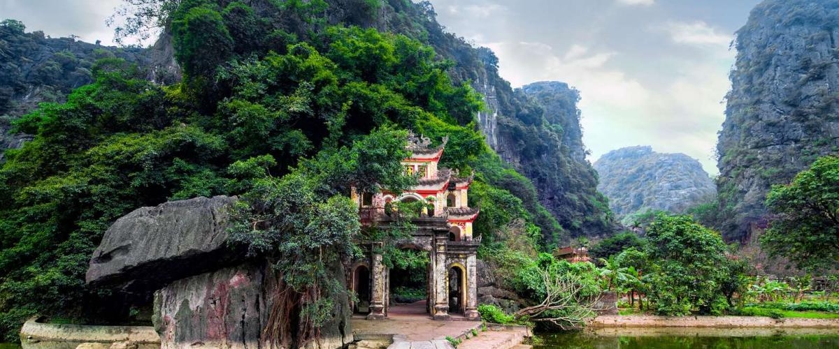 HOA LU - TAM COC  - 1 DAY TRIP BY LIMOUSINE (Cycling)