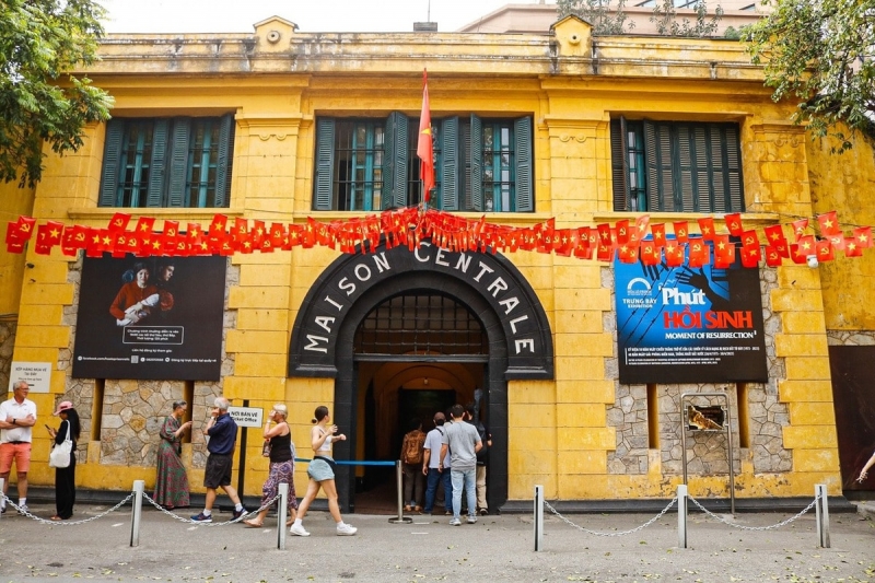 Hanoi Jeep Tour Full Day